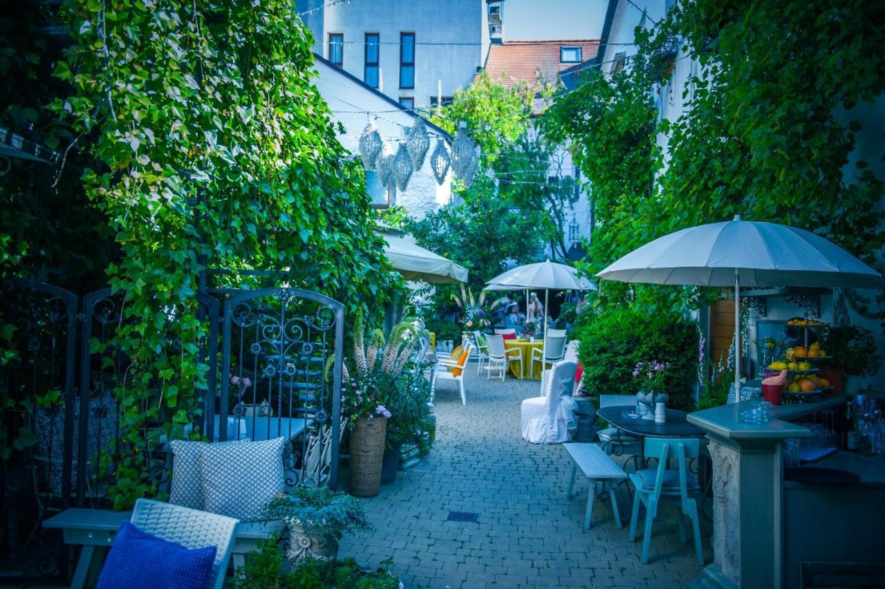 Art Boutique Hotel Buergerhaus Rust Esterno foto